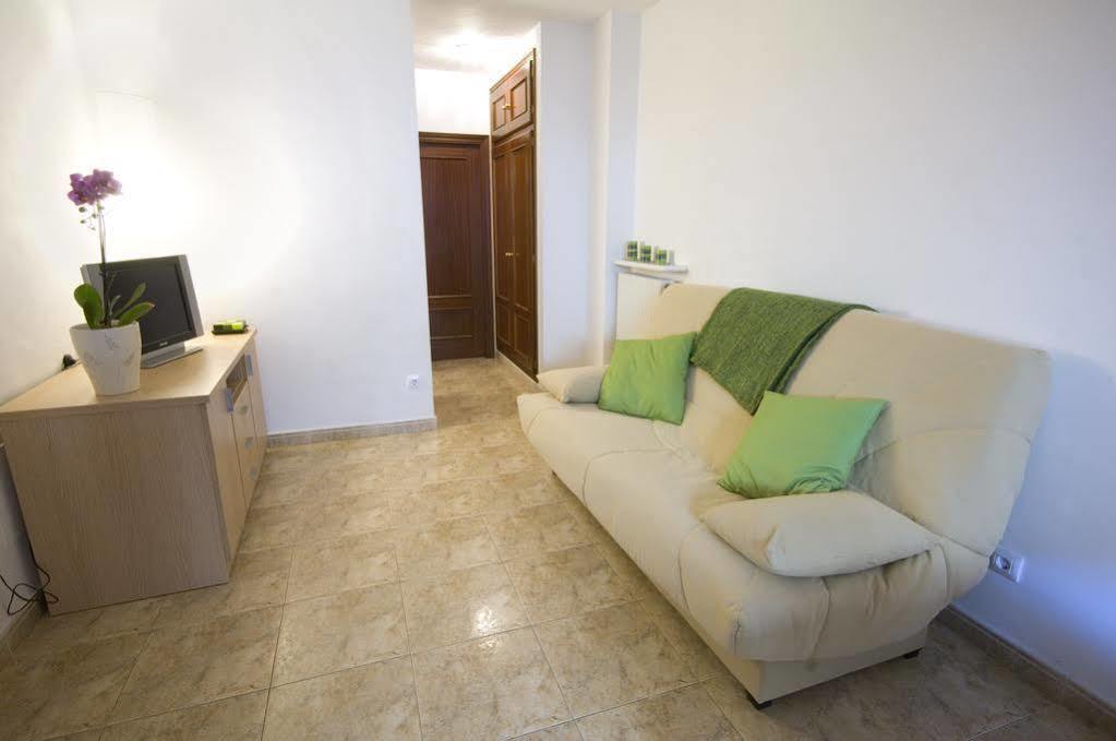 Apartments Figueres Figueres  Exterior photo